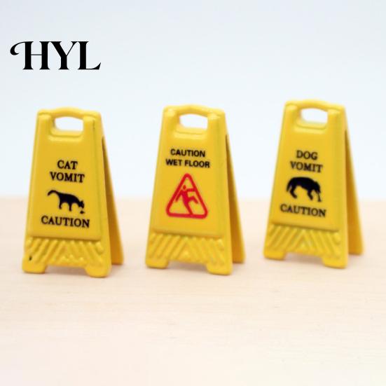 Doll House Floor Signs 5Pcs Mini Caution Wet Sign Single-side Realistic Miniature Dog Cat Vomit Tiny Danger Small Warning Desk Toy Dollhouse