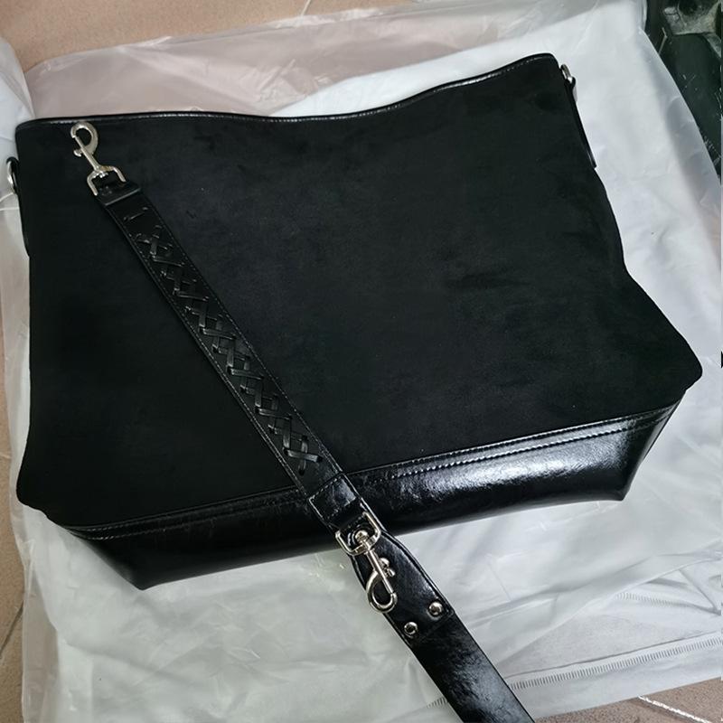 Замшевая сумка-хобо 2025: Натуральная кожа, Большая вместимость, На одно плечо, Осенне-зимняя сумка-тоут.