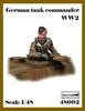 АРДЕННСКАЯ МИНИАТЮРА Немецкий танковый командир в зимнем снаряжении, покидающий башню, смоляной набор AR48002 1/48