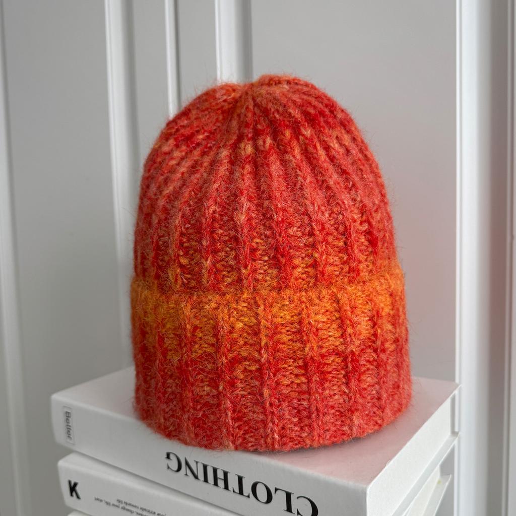 New knitted hat gradual change tie-dye rainbow knitted hat winter warm sports casual fashion wool hat