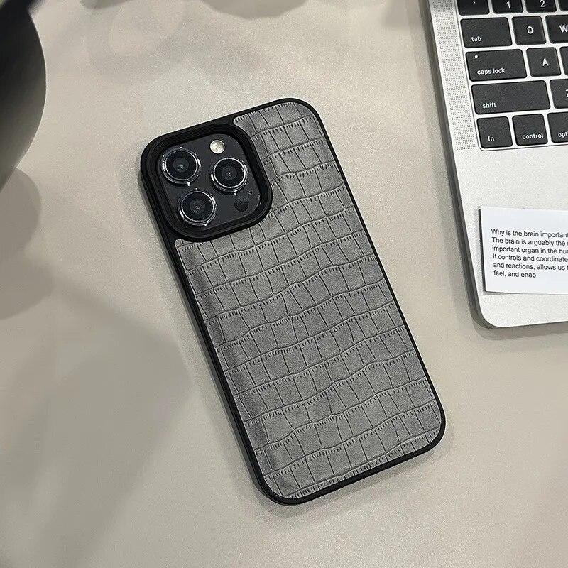 Чехол для телефона из искусственной кожи в стиле ретро с крокодиловой текстурой для iPhone 15 Plus 14 13 12 11 Pro Max, роскошный мягкий противоударный бампер, задняя крышка