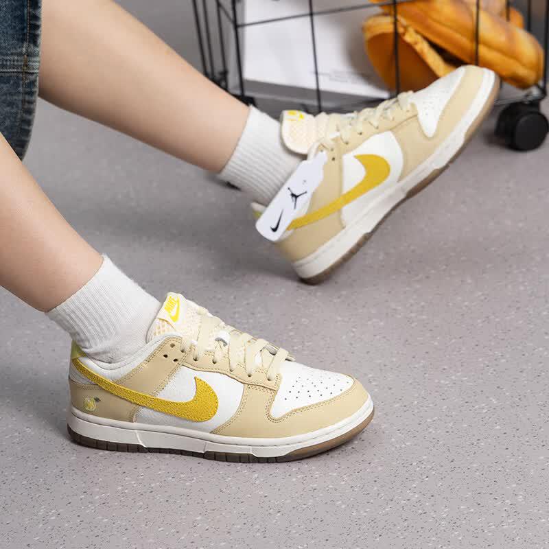 Nike Женские lifestyle кроссовки Dunk Low