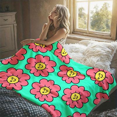 Smiley Daisy Blooms Flannel Blanket Warm Soft Halloween Christmas Decorative Couch Warm Cozy All-Season Gift