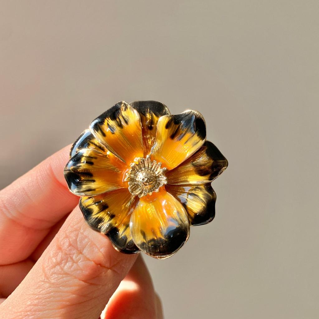 Senior Brooches Flower Leaf Brooch Pins for Women Suit Pendant Fashion Brooches Jewelry