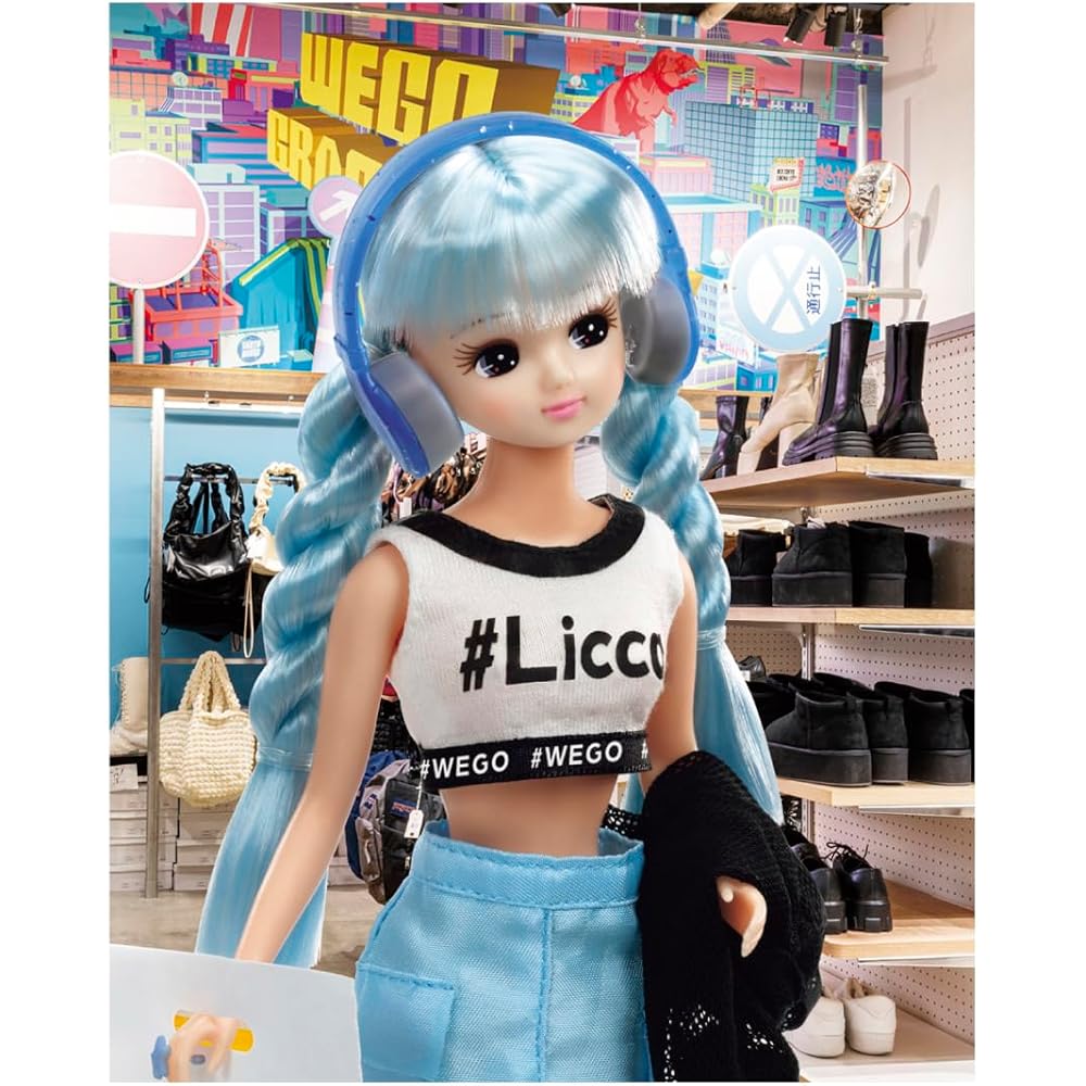 Takara Tomy Licca Doll Dress-Up Toy for Kids Age 3 and Up, Includes Accessories and Outfits