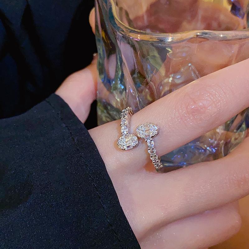 Любовь zir*****пен кольцо-подсветка роскошный темперамент высокое чувство кольцо на указательный палец нишевый дизайн кольцо женщина