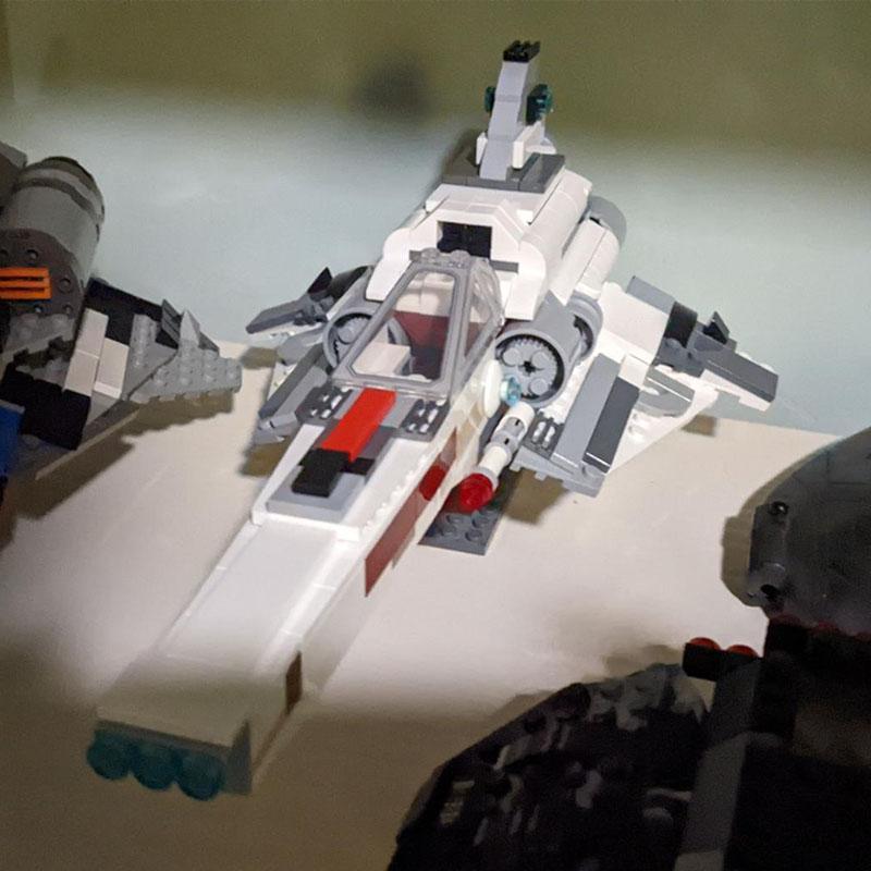 New Moc Spaceship Battlestar Galactica The Iconic Space Colonial Viper Fighter Model Building Blocks Bricks Toys Gifts Boys Set