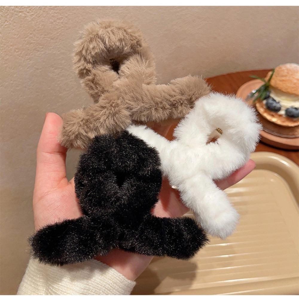 Faux Fur Hair Claw Fluffy Hair Barrettes Hairpins Crab Headwear Autumn