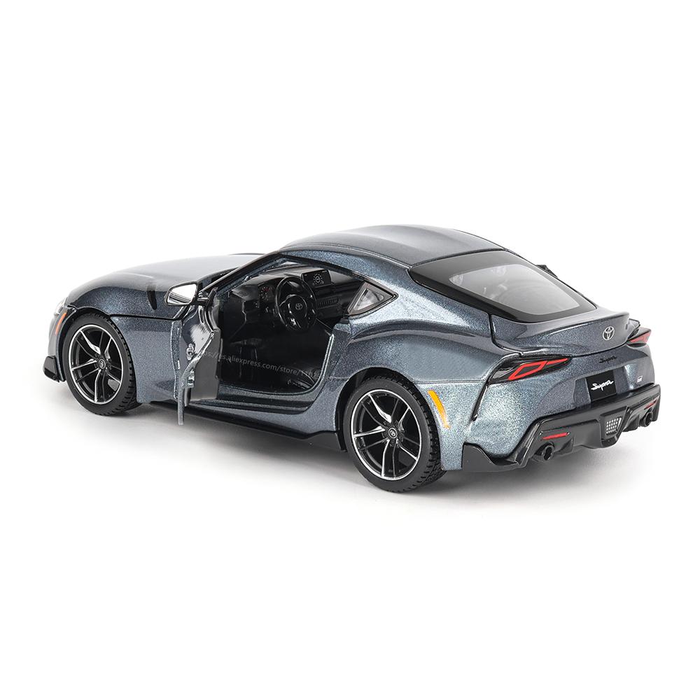 Maisto 1:24 New style 2021 Toyota GR Yaris simulation alloy car model crafts decoration collection toy tools gift