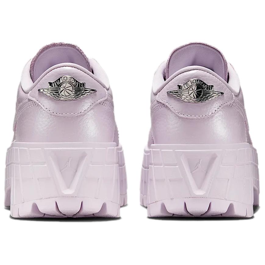 Кроссовки женские Air Jordan 1 Low Brooklyn Doll фиолетовые металлик-серебристые HF3184-500
