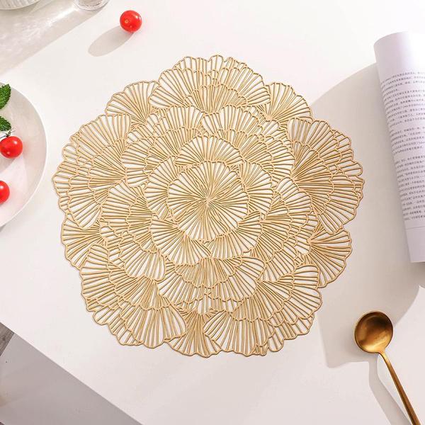 1pc Floral European-style Placemats PVC Hollow Bronzing Table Mats Hotel Thermal Insulation Non-slip Coffee Coasters Steak Plate Mats