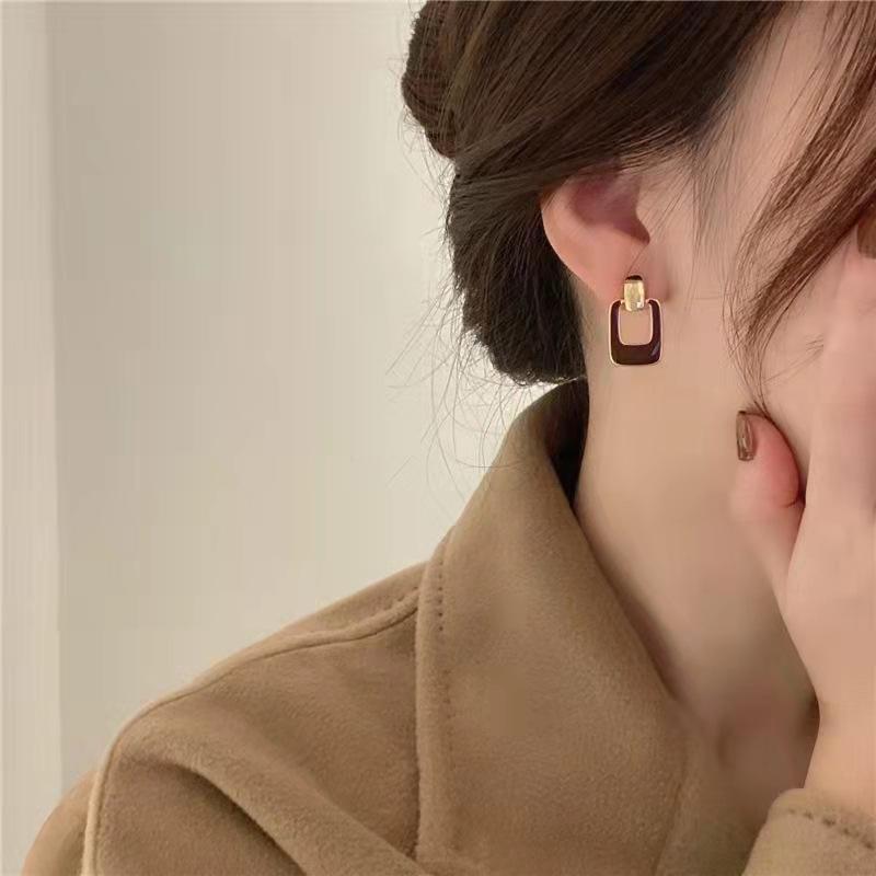 Autumn Winter New Brown Earrings Vintage Matte Drop Earrings for Women Metal Fashion Statement Dangle Earring Trend Jewelry