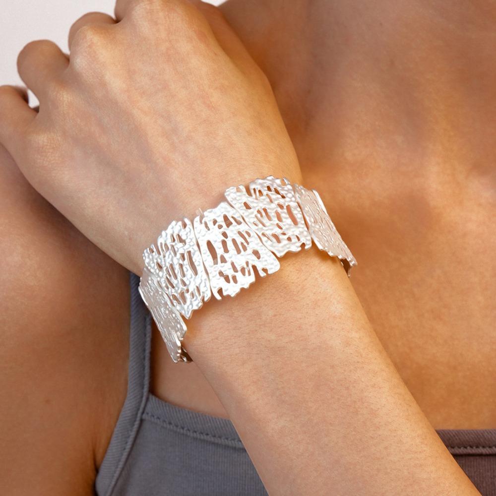 Полые металлические браслеты-манжеты с цветочным узором, массивный браслет, уникальный преувеличенный браслет, украшение