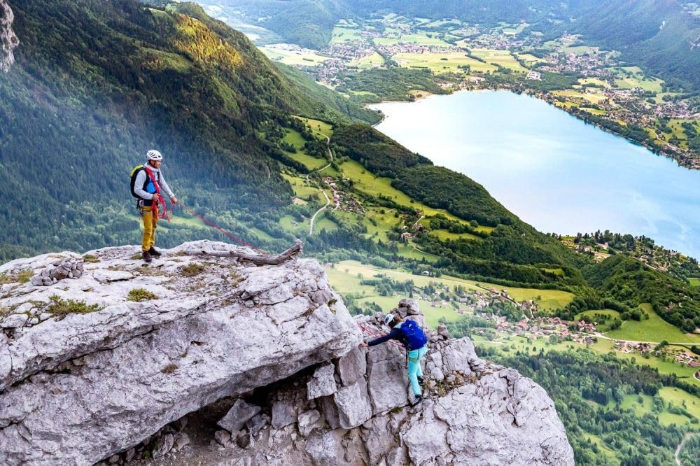 Флисовая куртка Rocca III MIV9721 Sapphire [Millet] [Женская] (НОВЫЙ ЛОГОТИП)