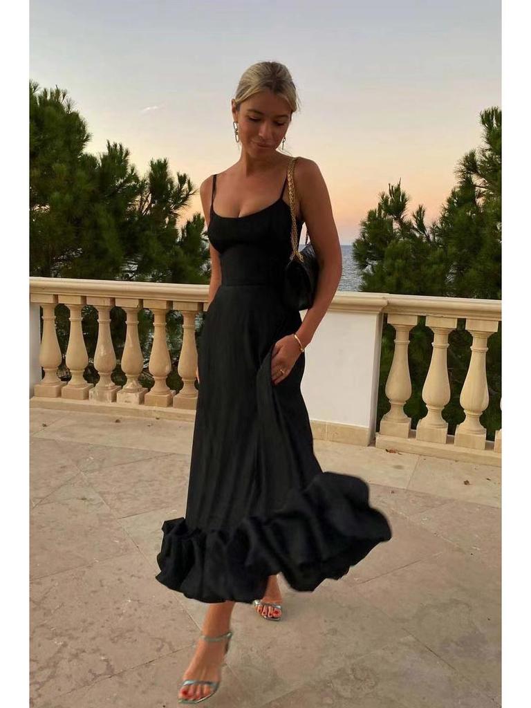 Платье-трапеция с цветочным принтом и объемными цветами весна/лето 2023 г.