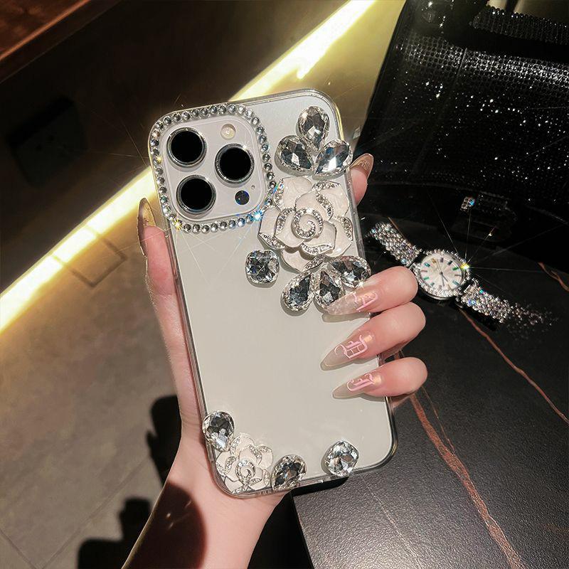 Защитный чехол для iPhone 13/14 с дизайном Diamond Camellia и браслетом для Apple 16 Pro Max