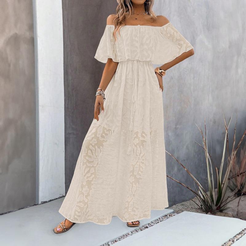 Женское платье-стиль с однотонным вырезом и высокой талией на весну и лето