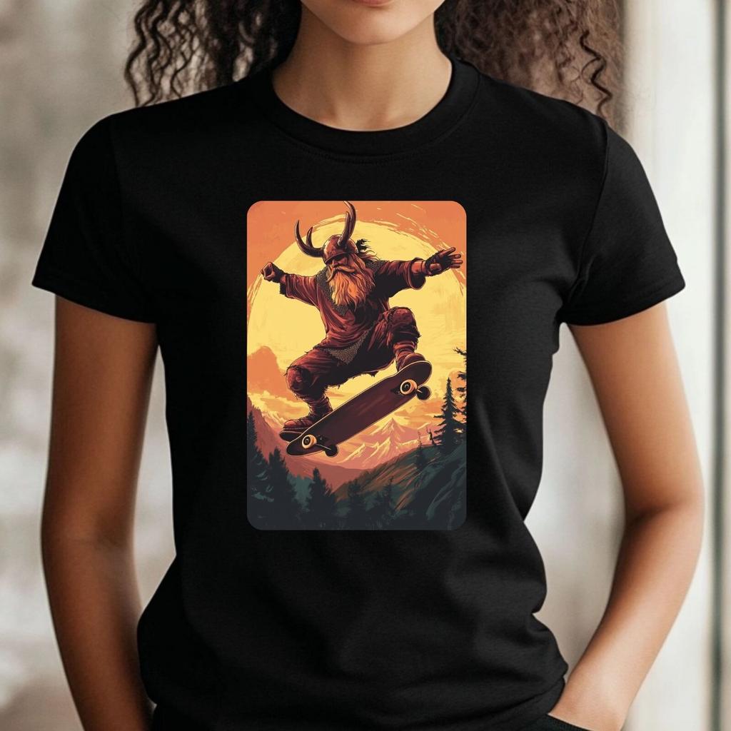 T-Shirt Frauen Wikinger fährt Skateboard Motiv Baumwolle Größe XS bis 3XLWird in neuem Fenster oder Tab geöffnet