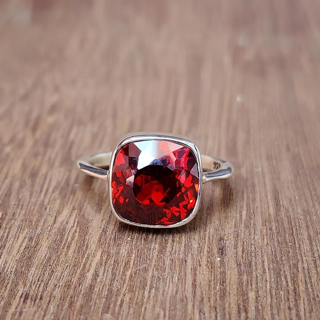 Кольцо из стерлингового серебра 925 пробы с красным гранатом огранки «кушон», Ювелирное изделие, Кольцо с красным гранатом ручной работы