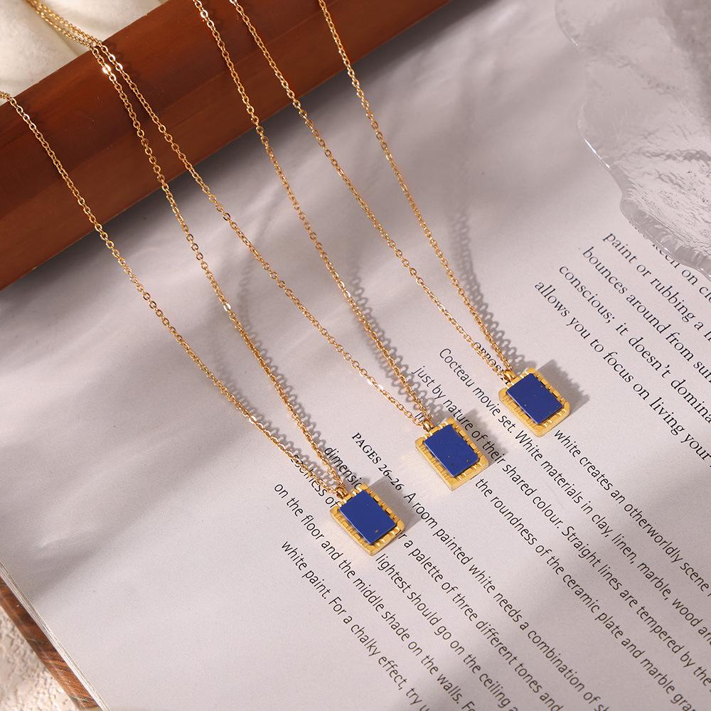 Позолоченное 18-каратным золотом французское ретро геометрическое колье-чокер с синим лазуритом