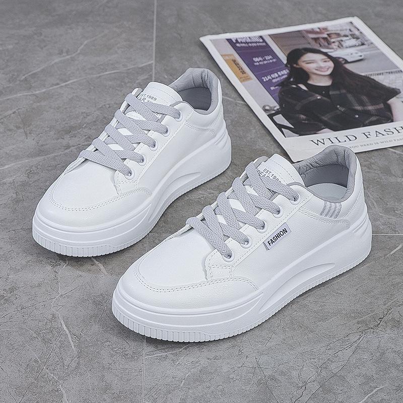 Маленькие белые туфли, женская корейская версия, весенняя новая кожаная обувь с толстой подошвой, часто продаваемая женская обувь, универсальная повседневная обувь для студентов