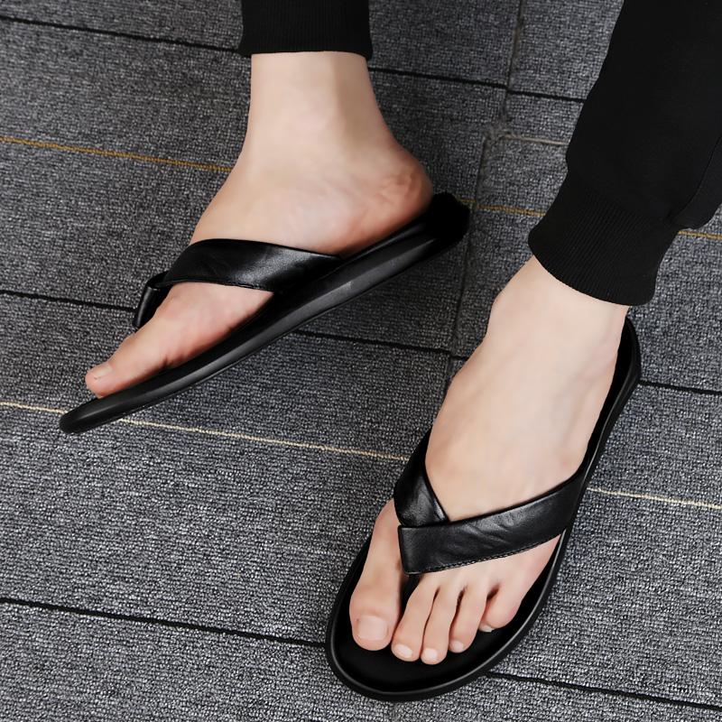 Мужские шлепанцы из натуральной кожи, новые летние тапочки для мужчин, нескользящие балетки, дышащие, полупрозрачные, классные тапочки, мужские сандалии