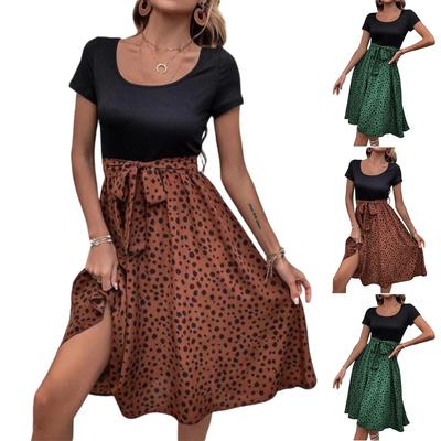 Женское летнее платье с цветными блоками, высокой талией, круглым вырезом и коротким рукавом в горошек