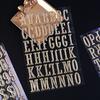 3 листа 3D золотых пухлых наклеек с буквами и цифрами, украшение для выпускной шляпы, DIY поделки, создание искусства, водонепроницаемая эстетичная наклейка с художественными шрифтами