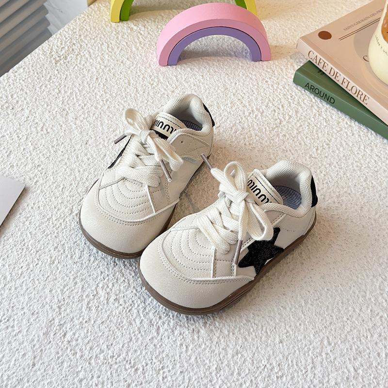 Boys' sports shoes, new spring and autumn models, soft-soled, versatile, breathable white shoes, girls' casual lightweight star sneakers