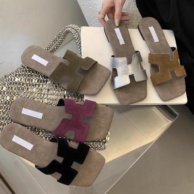 Сказочный ветер прохладные тапочки женские для улицы лето 2025 новые матовые квадратный носок открытый носок плоская подошва шлепанцы римские туфли