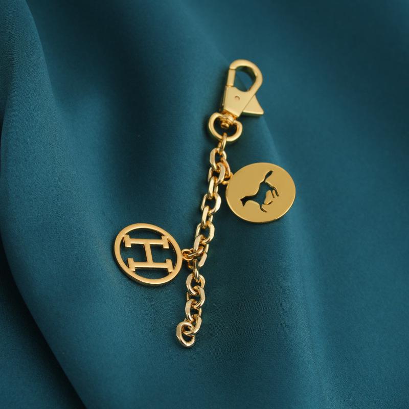 H House Gold Bag Charm Pendant: Women's Decorative Chain Keychain Accessory