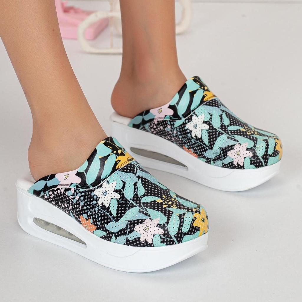 Women Medical Clogs Sabo Hospital Shoes Non-Slip Slipper Nurse Doctor Midwife Surgical Sandals