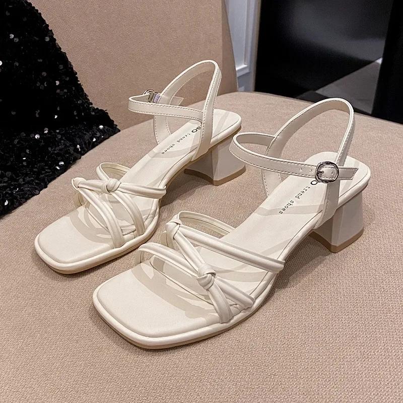 Женские босоножки, летние, новые туфли на квадратном каблуке, модные римские сандалии, черно-белые женские тапочки с открытым носком, женская обувь