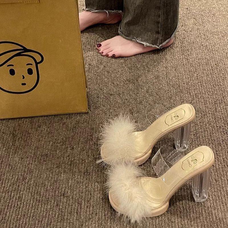 Темпераментные модные шлепанцы на платформе с открытым носком и грубым каблуком, лето 2025, прозрачные хрустальные туфли на высоком каблуке, модные пушистые сандалии