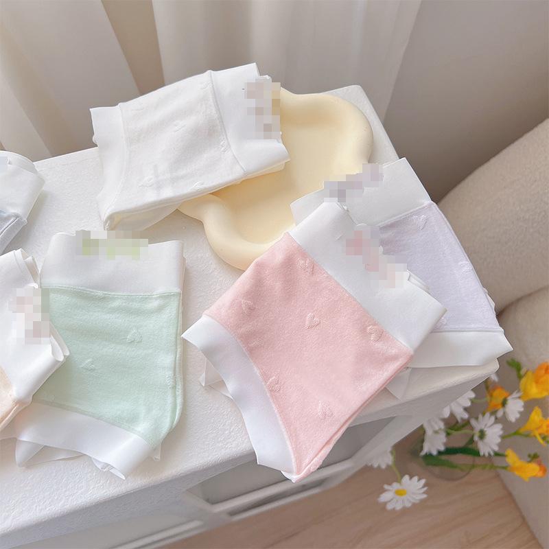 Lingerie Women's Underwear with No Trace Large Size Hip Hugging Breathable Mid Waist Briefs Female Panties