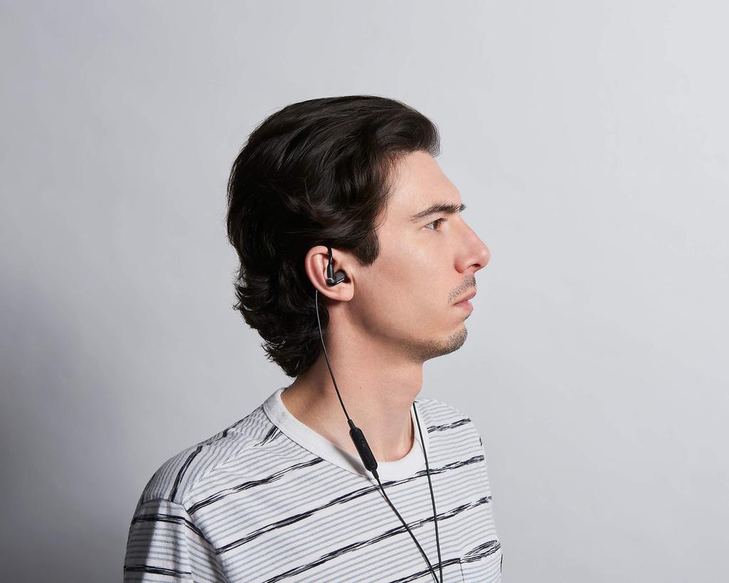 SHURE AONIC 3 High Sound Isolation Earphones With Microphone and Remote Control Canal Type Warranty 2 / SE31BABKUNI-A Black / / / [/Manufacturer's