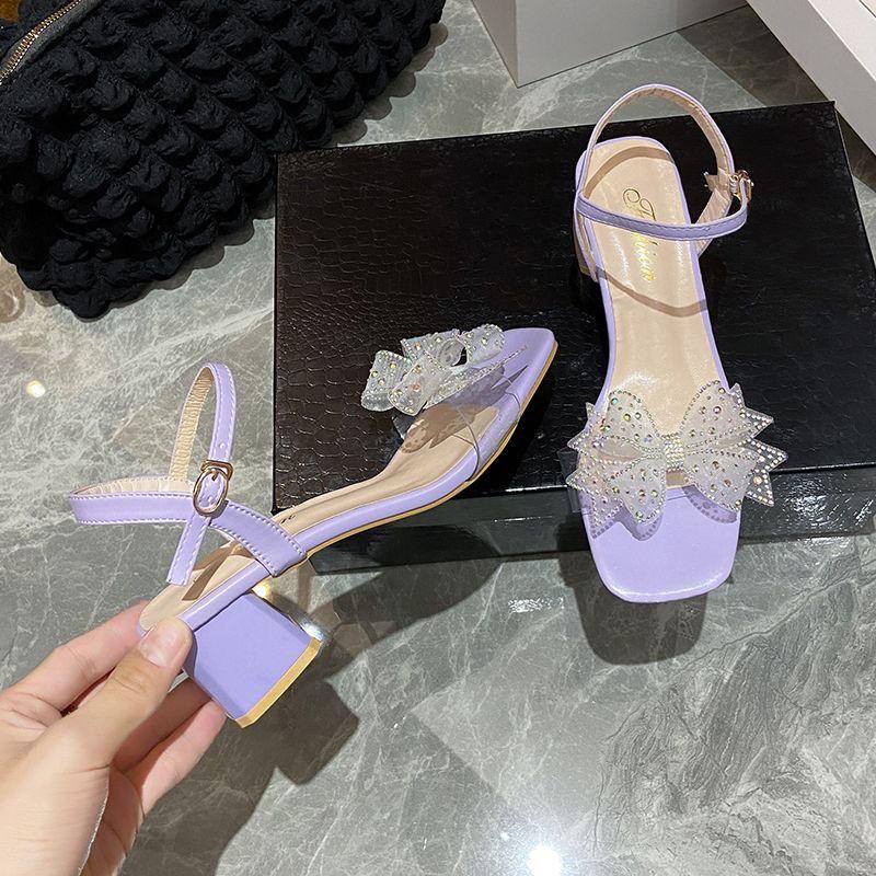 Обувь на среднем каблуке квадратные босоножки для женщин прозрачные летние 2024 фиолетовые женские туфли бант прозрачные стразы ромб H
