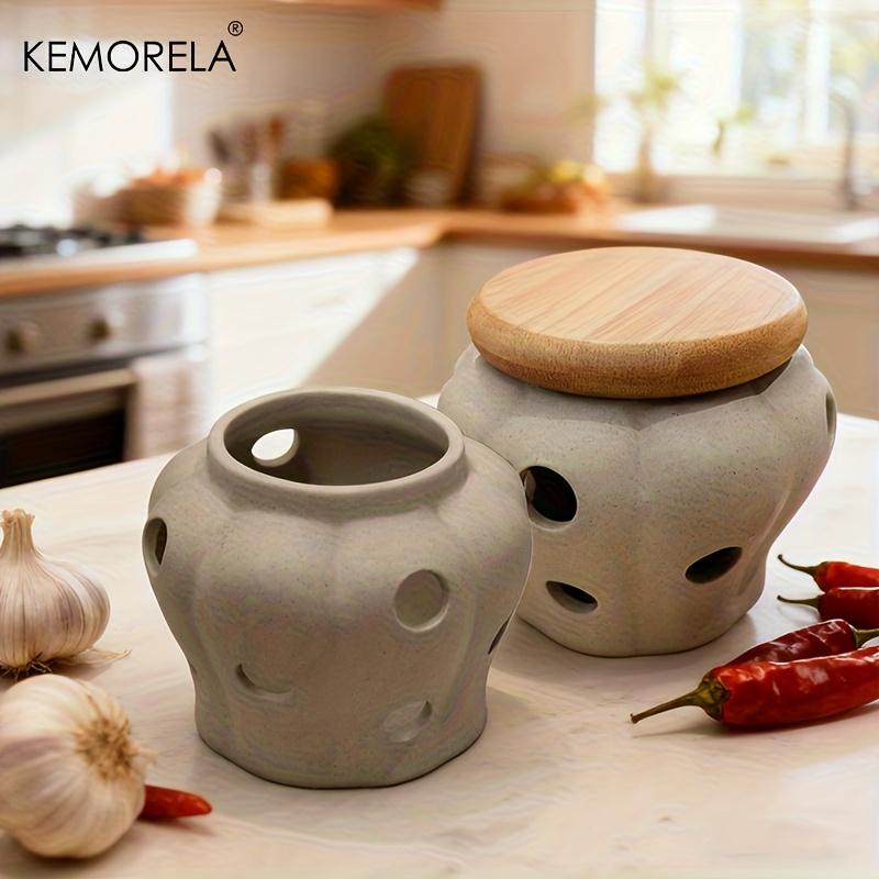 KEMORELA Белая керамическая банка для хранения чеснока с бамбуковой крышкой, вентилируемая полая конструкция, идеально подходит для хранения чеснока, имбиря на кухне
