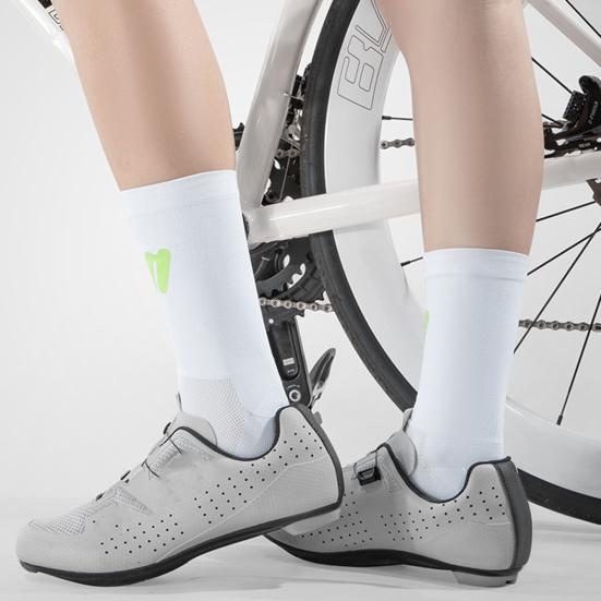 1 пара светоотражающих велоносков, дышащих, влагоотводящих, для мужчин и женщин, для походов, скалолазания, ночной езды, бега, светящиеся спортивные носки