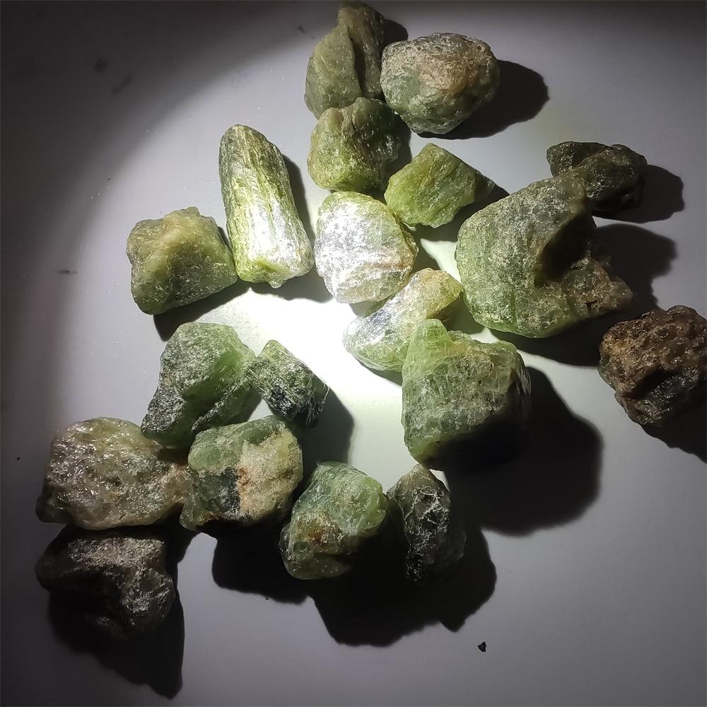 Натуральный зеленый кристалл апатита, грубый камень, необработанный драгоценный камень, минеральный образец, украшение для аквариума, дома, комнаты, фэншуй