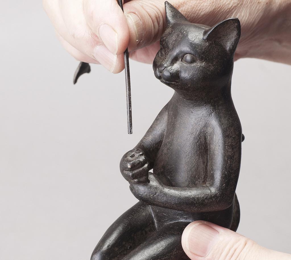 Cat Figurine Cat Figurine Antique Goods [Fishing Cat]