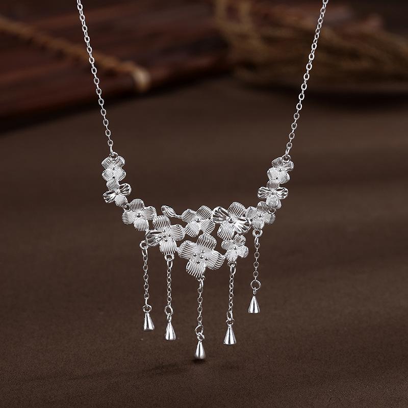 Ожерелье с цветочной кисточкой в милом этническом стиле и уникальным дизайнерским смыслом, универсальная цепочка на ключицу