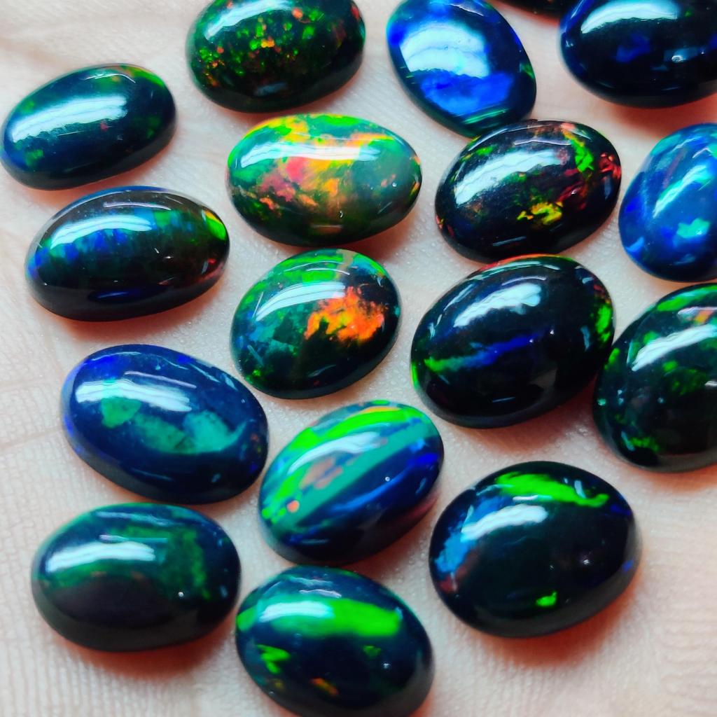 Лот кабошона с черным опалом, лот овальной формы, кабошон с ярким опалом, лот драгоценных камней опала, эфиопский опал.