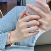 Элегантное полое кольцо-волна с микро-инкрустацией бриллиантами для женщин - Шикарный холодный стиль, высококлассное кольцо на указательный палец с универсальной привлекательностью селебрити.