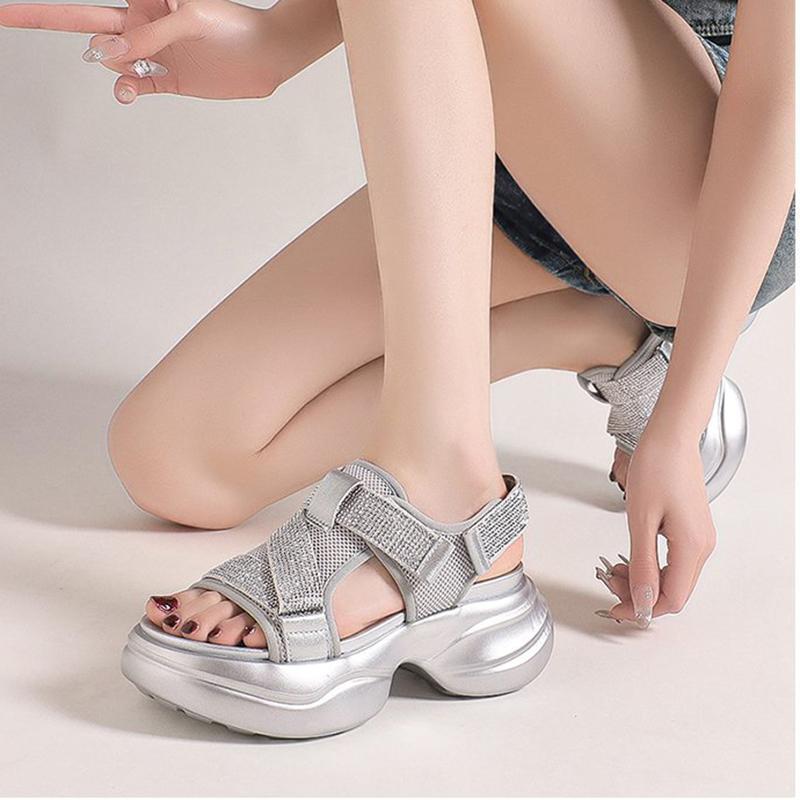 Летние повседневные сандалии со стразами на толстой подошве женские римские повседневные сандалии для улицы повышающие комфорт легкие спортивные сандалии на плоской подошве