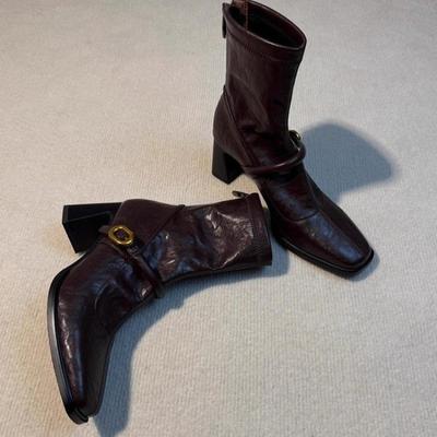 Французские ретро двухцветные короткие ботинки для женщин 2025 Осень Новинка Квадратный носок Дизайн с задней молнией Толстый каблук Короткие ботинки Размеры 35-40