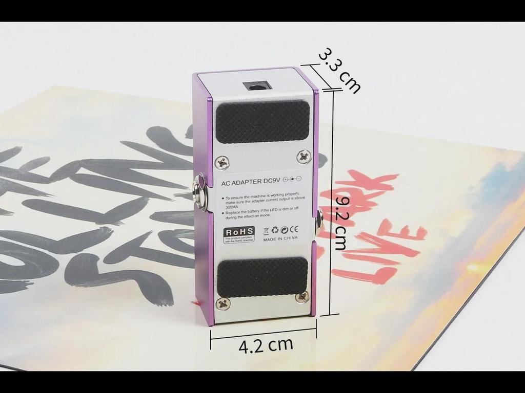 Компактная педаль эффектов для электрогитары: 10 эффектов, включая эквалайзер, дисторшн, овердрайв, фузз, хорус, симуляцию и задержку.