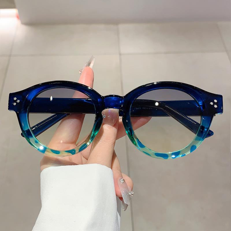 Vintage Round Sunglasses  New In Stylish Multi Candy Color Women Shades Trendy Fashion Brand Design Gradient Eyewear