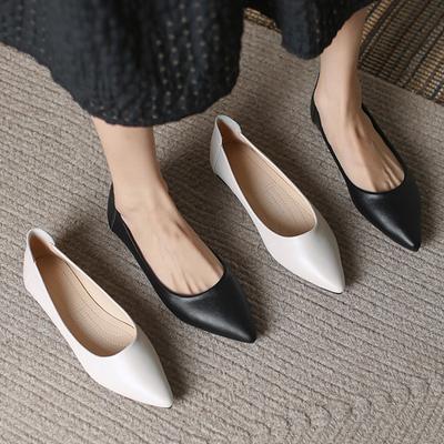 Модные женские рабочие туфли-балетки однотонного черного/белого цвета, с мягкой подошвой, слипоны, лоферы, весенние, с неглубоким вырезом, медсестринские мокасины, большие размеры 43