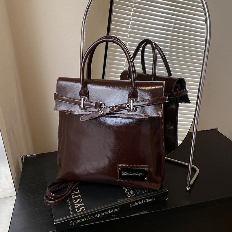 Рюкзак женский рюкзак 2025 новый модный дорожный нишевый рюкзак из высококачественной кожи для отдыха, путешествий, школьный